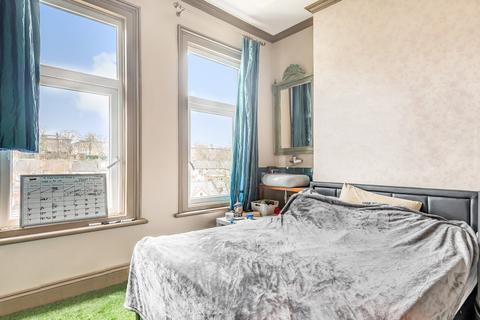 16 Shell Road, London, SE13 7TW