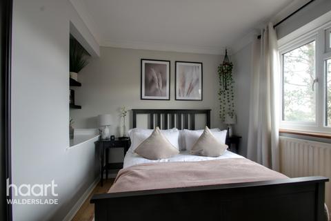 9 Iris Close, Chatham, ME5 9QD