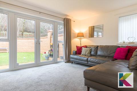 56 Walter Mills Way, Oldham, OL4 3FU