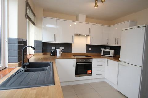 4 bedroom terraced house to rent, Addison Gardens, Surbiton KT5