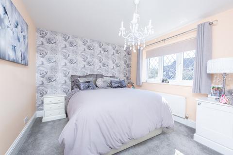 2 Driftway Road, Hook, RG27 9SB