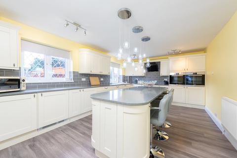 2 Driftway Road, Hook, RG27 9SB