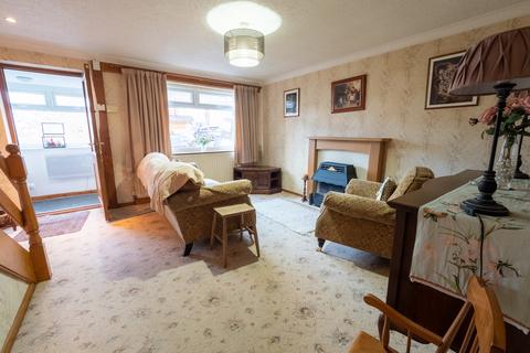 18 Moor Close, Darwen, BB3 3LG
