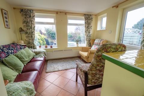 18 Moor Close, Darwen, BB3 3LG
