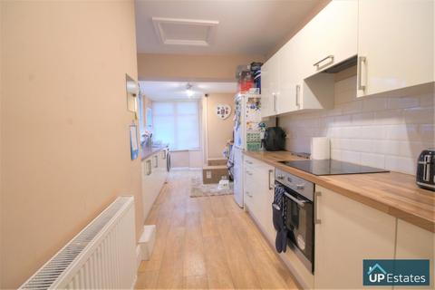 106 Duncroft Avenue, Coventry, CV6 2BW