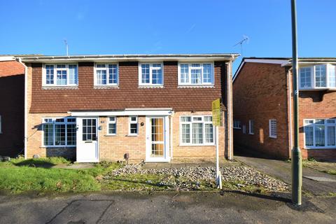 4 bedroom semi-detached house to rent, Southway, Guildford