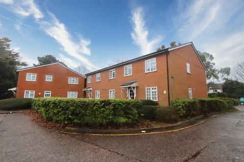 10 Barkwood Close, Romford, RM7 7AG