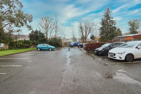 10 Barkwood Close, Romford, RM7 7AG