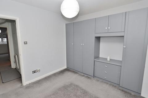 10 Barkwood Close, Romford, RM7 7AG