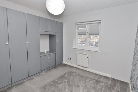 10 Barkwood Close, Romford, RM7 7AG
