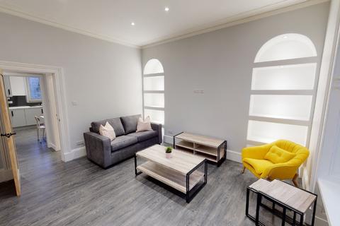 2 bedroom flat to rent, Crown Street, City Centre, Aberdeen, AB11