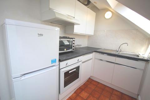6 bedroom terraced house to rent, Southsea Road, Kingston Upon Thames KT1