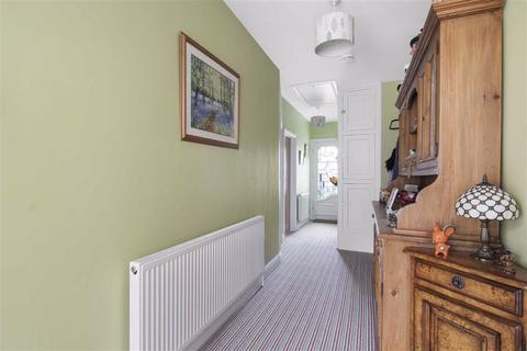 48 Batchwood Drive, St Albans, AL3 5SB
