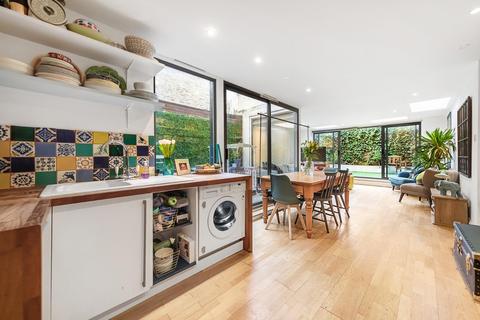 Flat 1, 28 Rattray Road, London, SW2 1BD