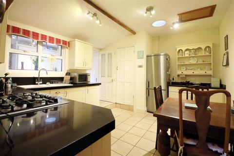 15 Lower Park Road, Belvedere, DA17 6EF