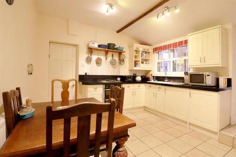 15 Lower Park Road, Belvedere, DA17 6EF