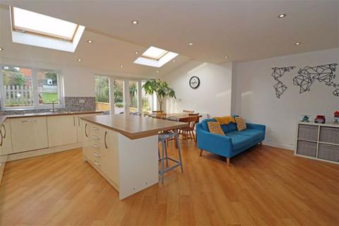 39 Cliffe Way, Warwick, CV34 5JF