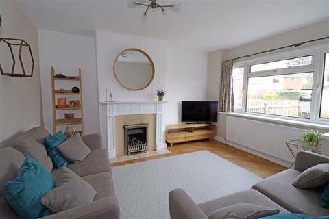 39 Cliffe Way, Warwick, CV34 5JF