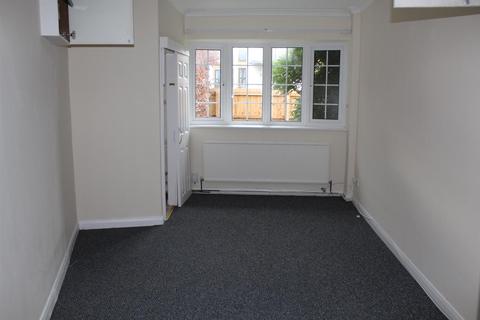 5 Barry Close, Kirby Muxloe, Leicester, LE9 2HF