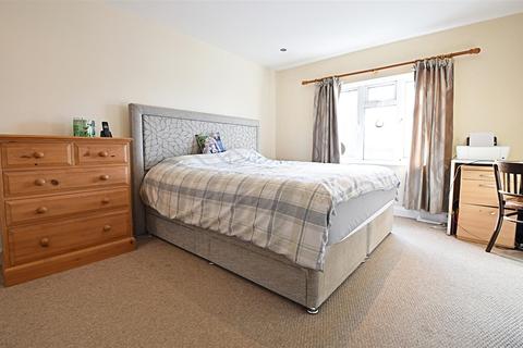 2 Forge Meads, Wittersham, Tenterden, TN30 7PE