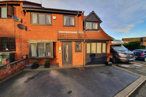8 Cornish Close, Nuneaton, CV10 0XU