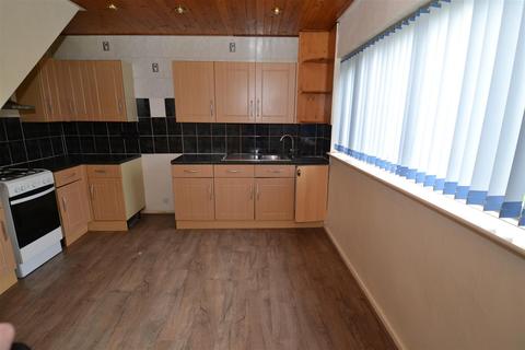 11 Alpine Rise, Thornton, Bradford, BD13 3NA