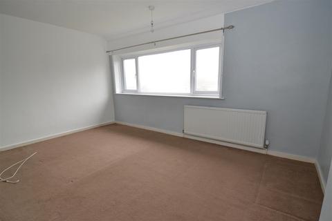 11 Alpine Rise, Thornton, Bradford, BD13 3NA