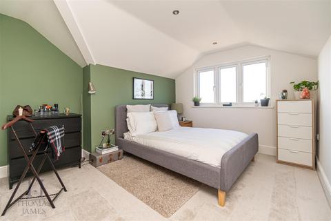 36 Greythorn Drive, West Bridgford, Nottingham, NG2 7GG