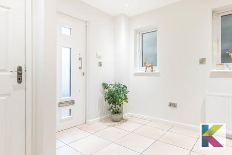 7 Lower Wrigley Green, Diggle, Oldham, OL3 5WG