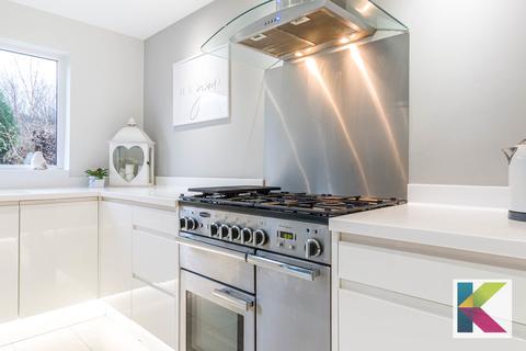 7 Lower Wrigley Green, Diggle, Oldham, OL3 5WG