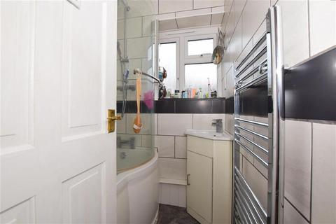 151 Kingsdown Avenue, South Croydon, CR2 6QN