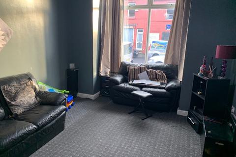 9 Greasbrough Road, Parkgate, Rotherham, S62 6HP