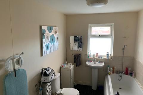 9 Greasbrough Road, Parkgate, Rotherham, S62 6HP