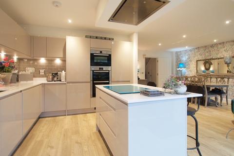 8 Collingridge Way, Epsom, KT17 1AW