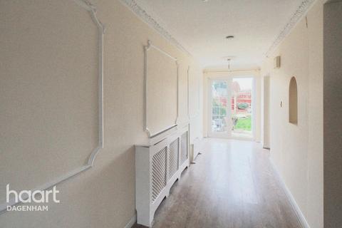 3 bedroom end of terrace house to rent, Alibon Road, Dagenham
