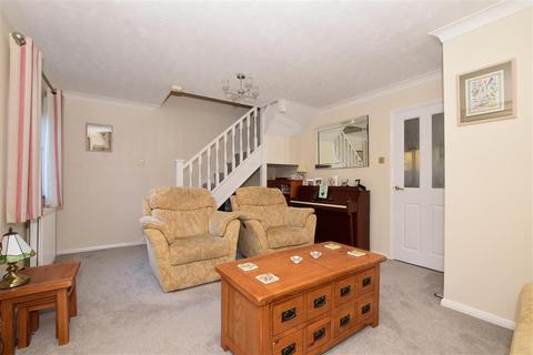 35 Caernarvon Drive, Maidstone, ME15 6FJ