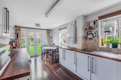 91 Lynton Road, London, SE1 5QT