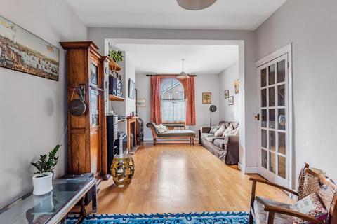 91 Lynton Road, London, SE1 5QT