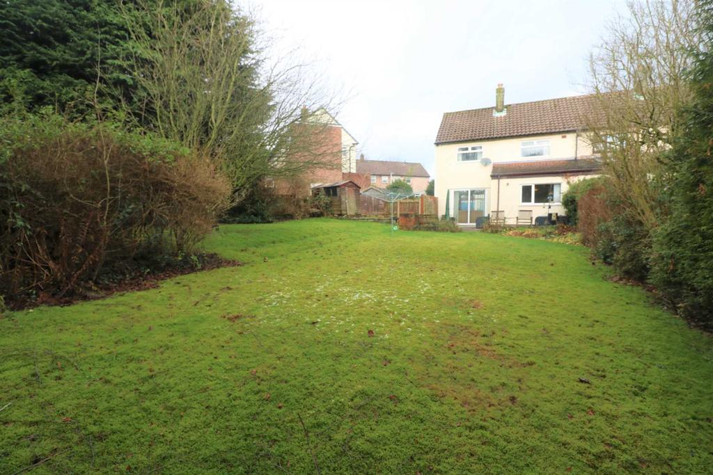 Cambrian Way, Woolton, L25 3 bed semidetached house £260,000