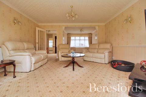 8 Pear Trees, Ingrave, Brentwood, CM13 3RP
