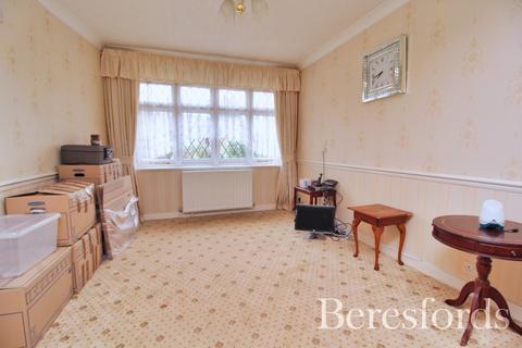 8 Pear Trees, Ingrave, Brentwood, CM13 3RP