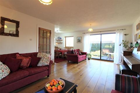 66 Henley Meadows, Tenterden, TN30 6EN