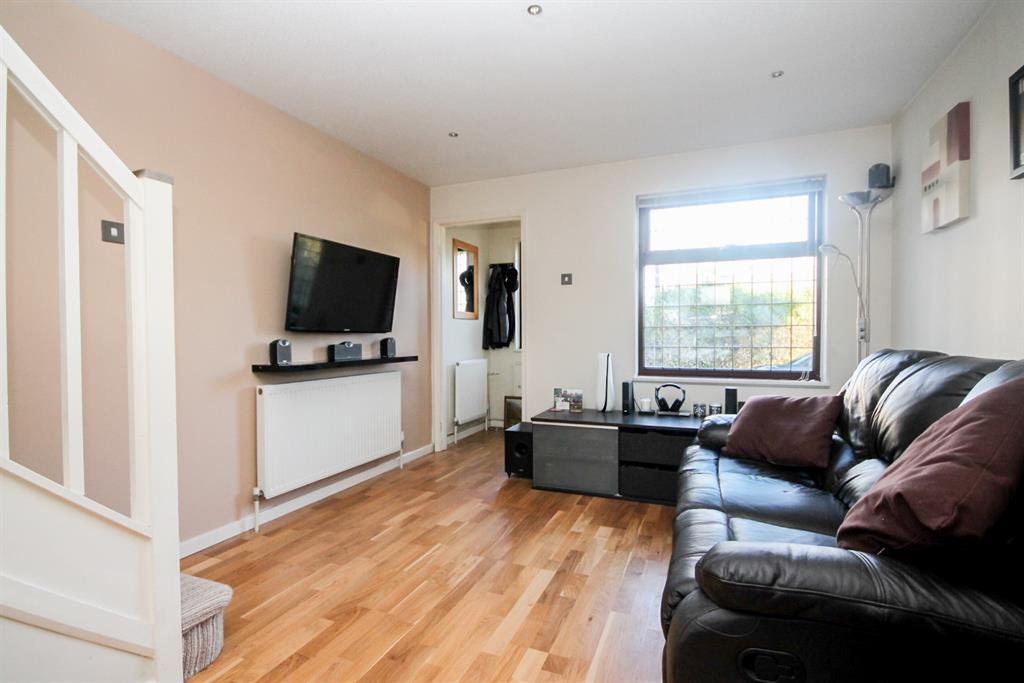 Jesmond Road, Harrogate, HG1 4RZ 1 bed semidetached house £170,000