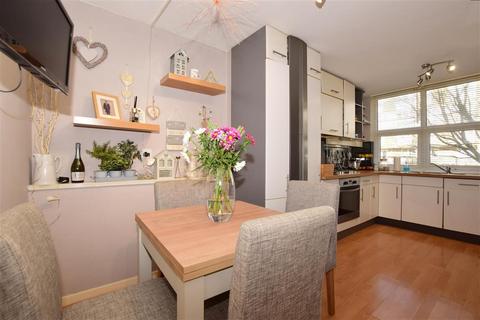 21 Westover Close, Sutton, SM2 6UB