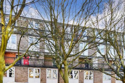 21 Westover Close, Sutton, SM2 6UB