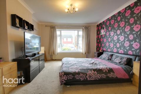 12 Elm Grove, Hullbridge, Hockley, SS5 6ER