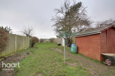 12 Elm Grove, Hullbridge, Hockley, SS5 6ER