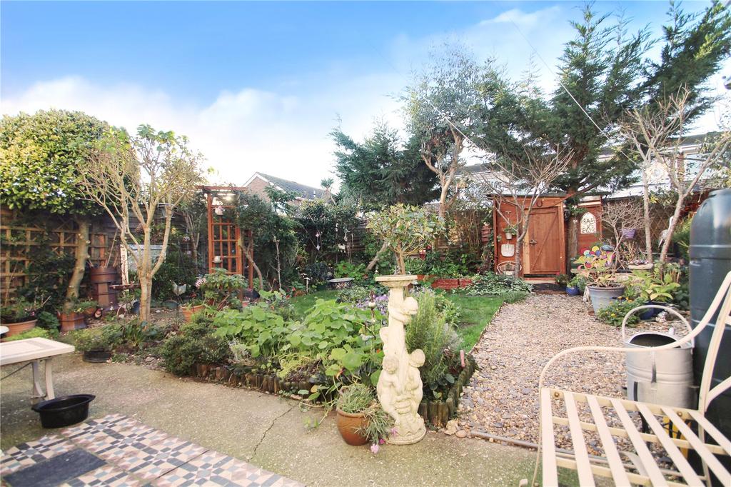 Merryfield Crescent, Angmering, West Sussex 4 bed terraced house £400,000