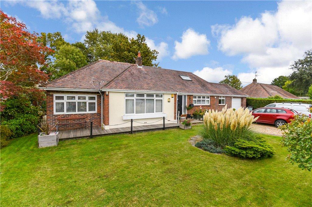 Toogoods Way, Nursling, Southampton, Hampshire 3 bed detached bungalow