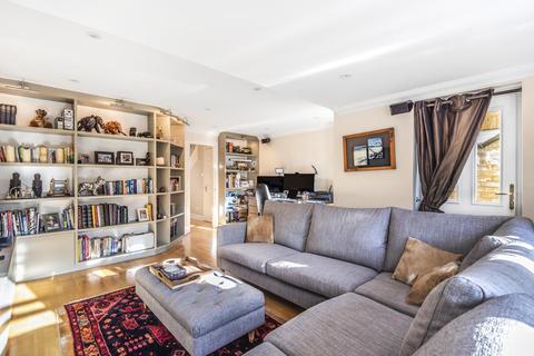 14 Admiralty Way, Teddington, TW11 0NL